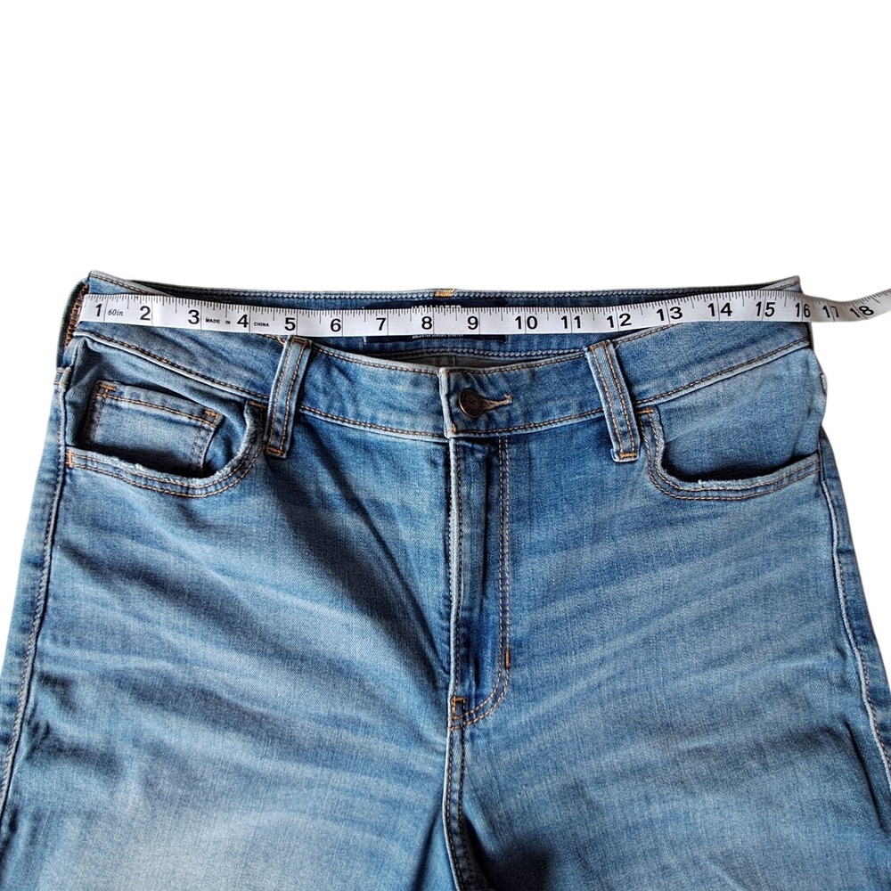 Hollister High-Rise Flare Jeans Medium Wash Distressed Ripped Knee 12R W31R - Picture 3 of 10